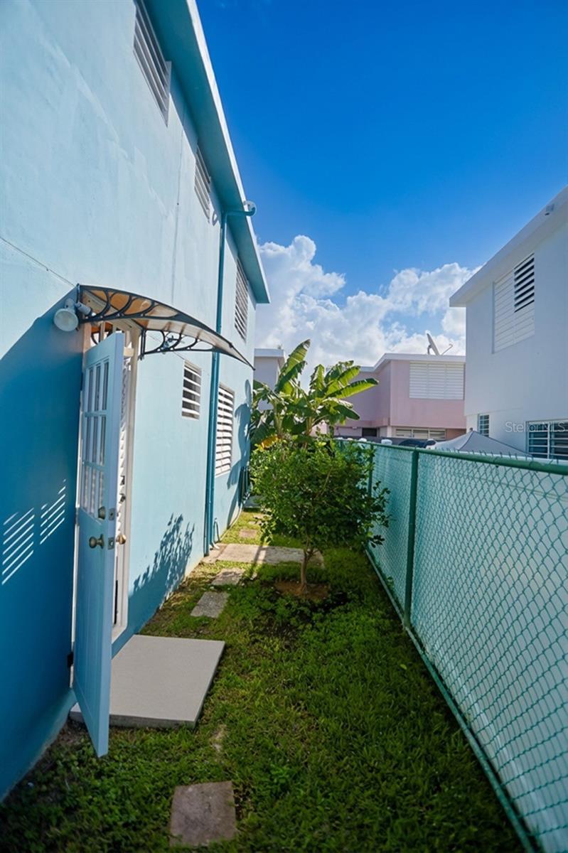 URB COCO BEACH - Residential