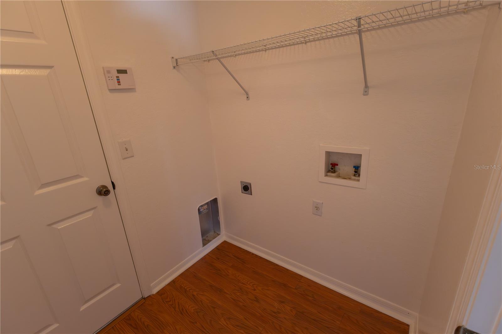 REFLECTIONS WEST PH 02 - Residential