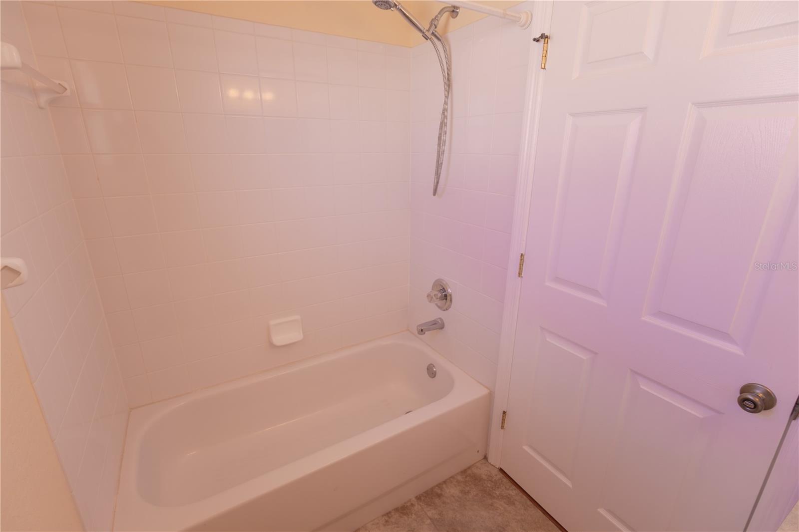 REFLECTIONS WEST PH 02 - Residential