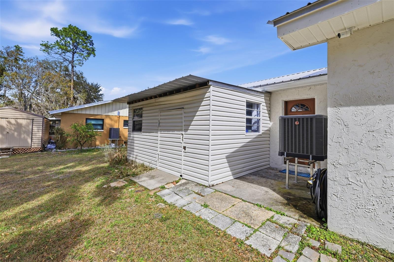 CARPENTERS COUNTRY SQUARE - Residential