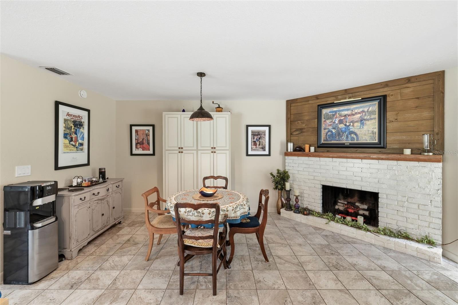 CARPENTERS COUNTRY SQUARE - Residential