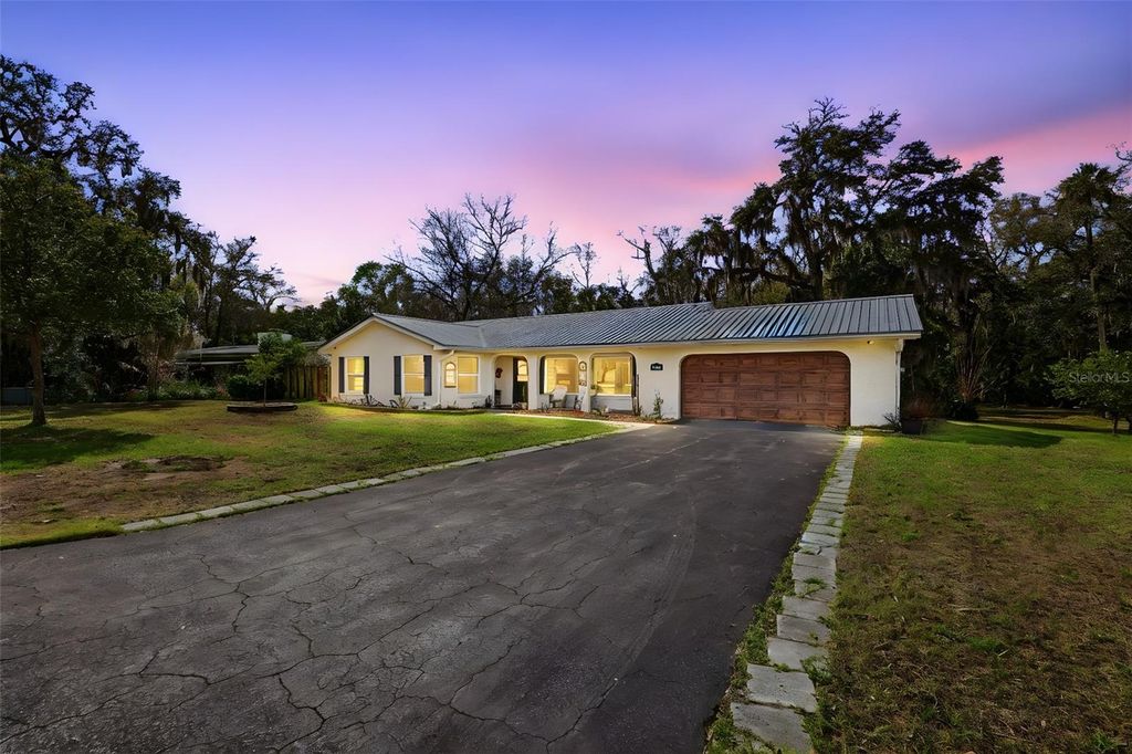 Photo of 4064 N Concord Drive, Crystal River, FL 34428 (MLS # W7883741)
