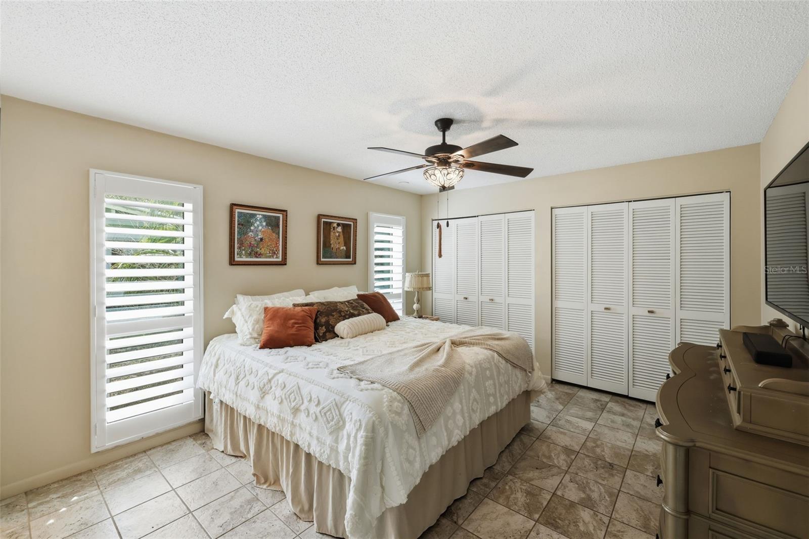 CARPENTERS COUNTRY SQUARE - Residential