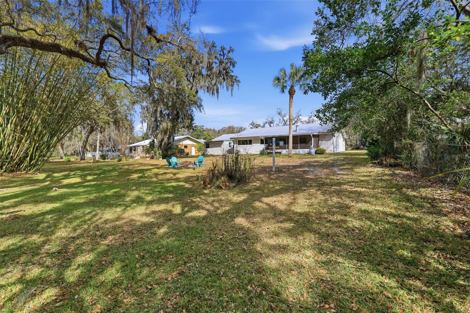 CARPENTERS COUNTRY SQUARE - Residential