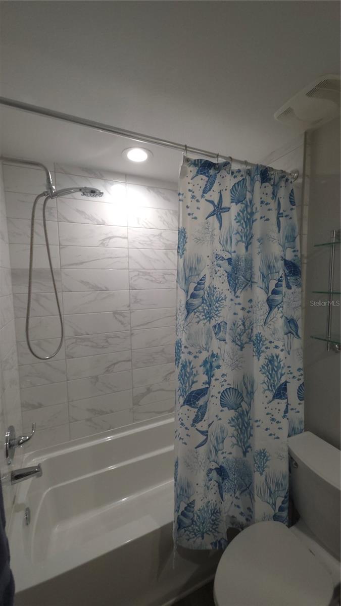 MADISON AT ST PETE - Residential