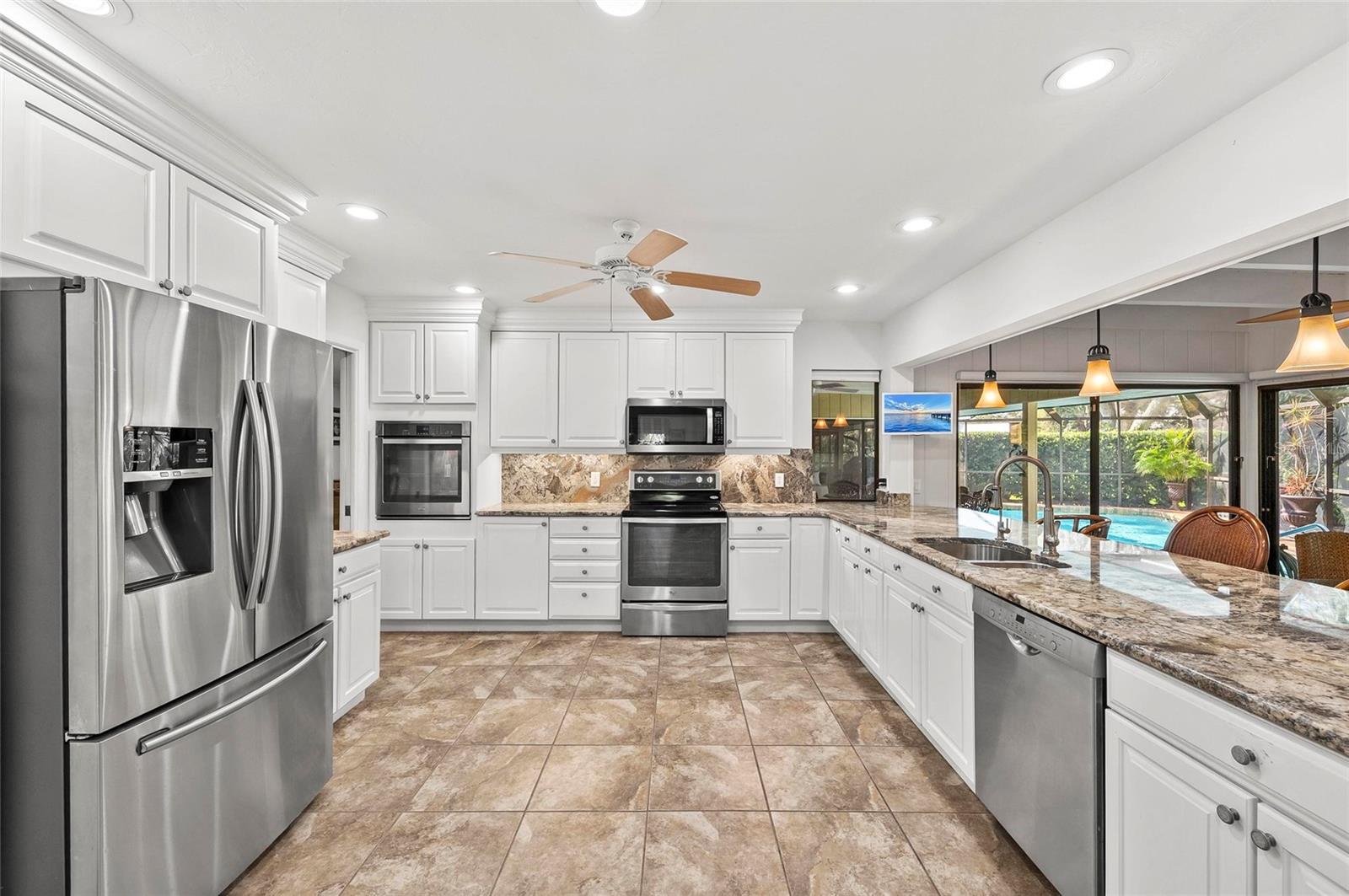 SOUTHBAY YACHT & RACQUET CLUB - Residential