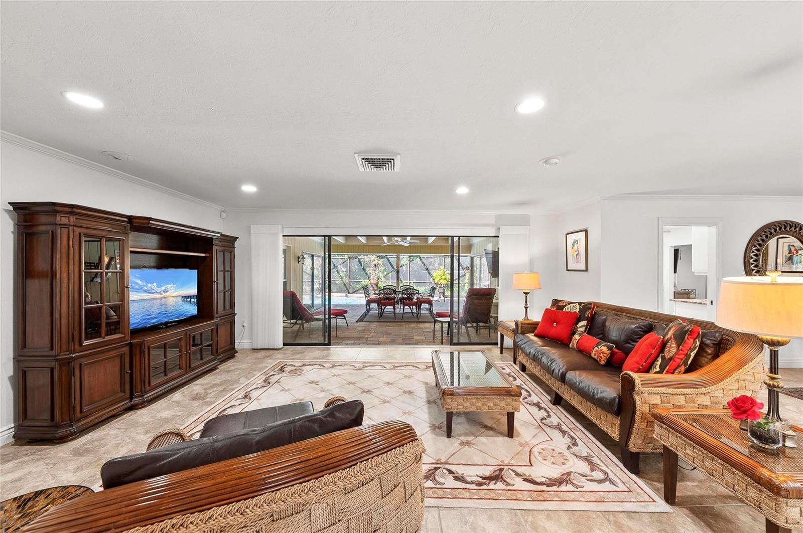 SOUTHBAY YACHT & RACQUET CLUB - Residential