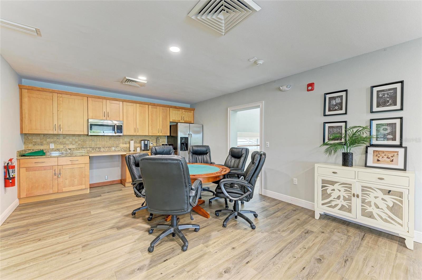 SOUTHBAY YACHT & RACQUET CLUB - Residential