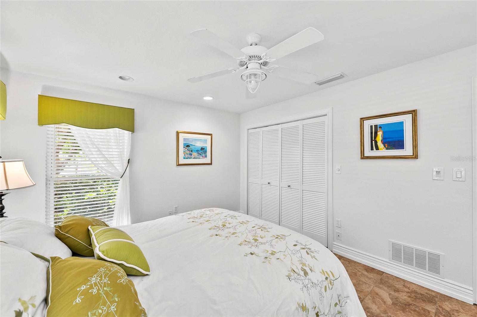 SOUTHBAY YACHT & RACQUET CLUB - Residential