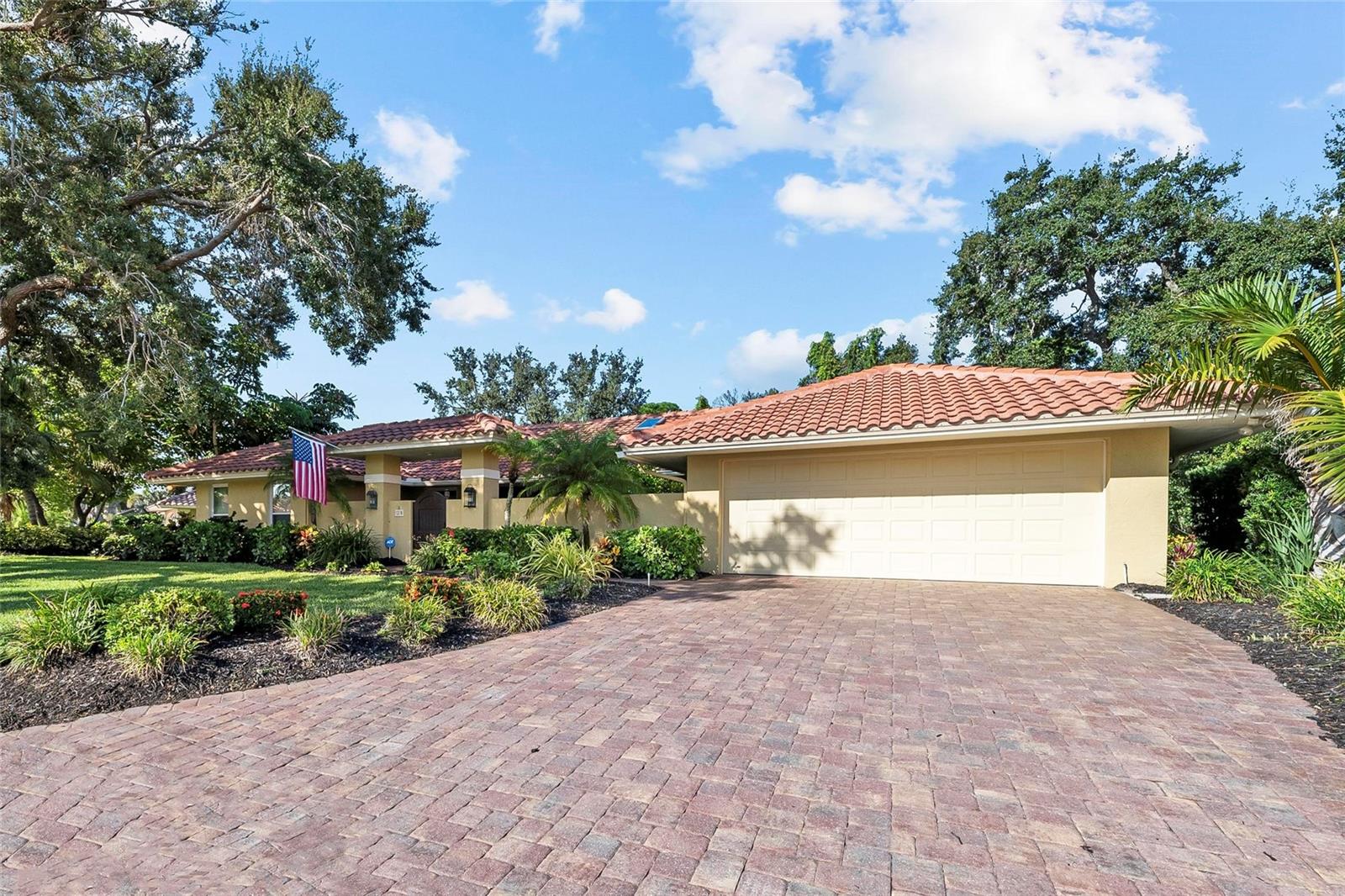 SOUTHBAY YACHT & RACQUET CLUB - Residential
