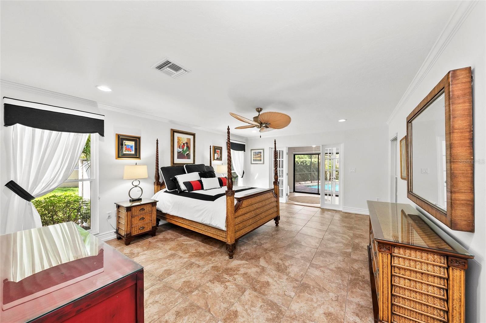 SOUTHBAY YACHT & RACQUET CLUB - Residential