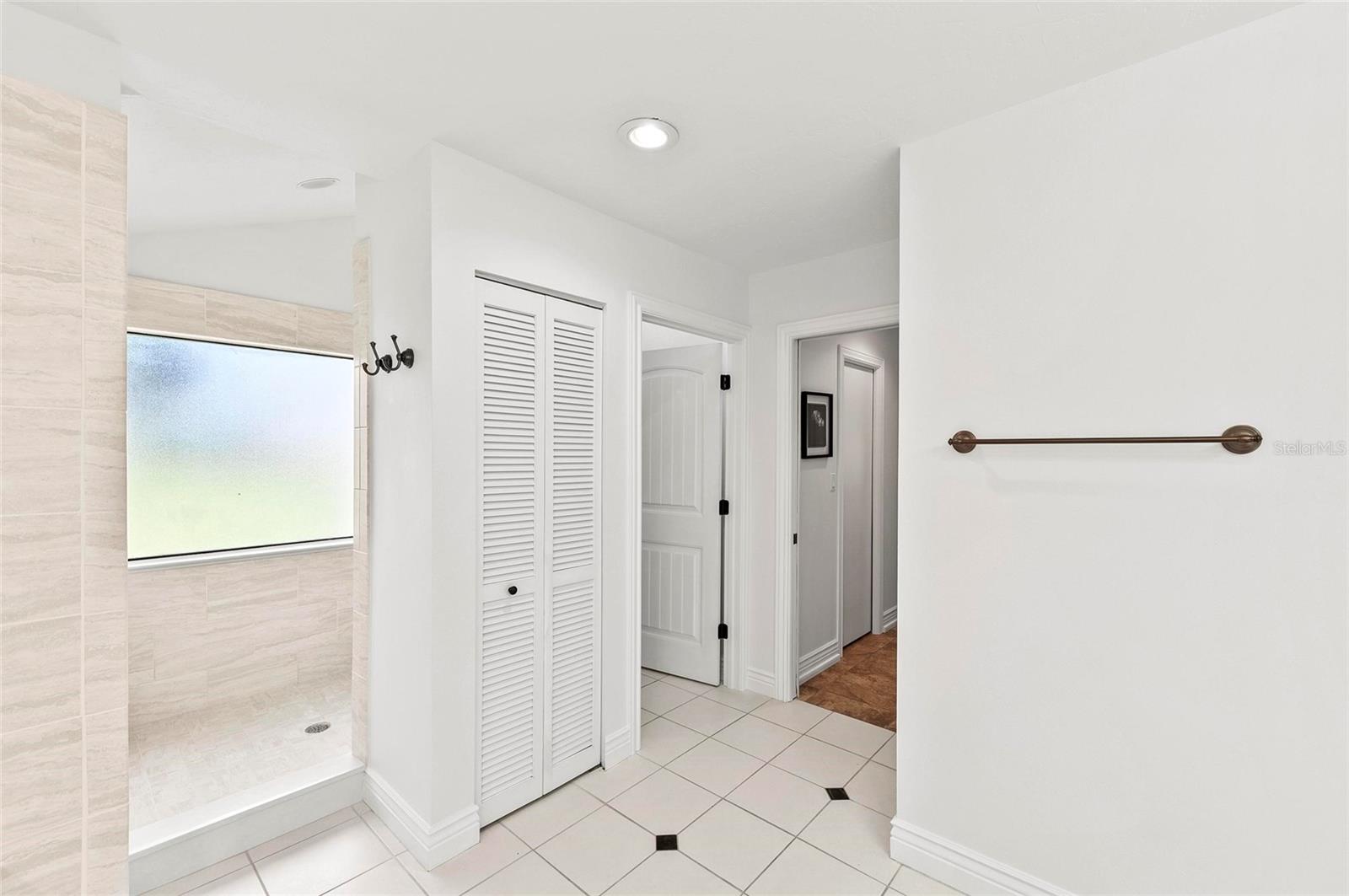SOUTHBAY YACHT & RACQUET CLUB - Residential