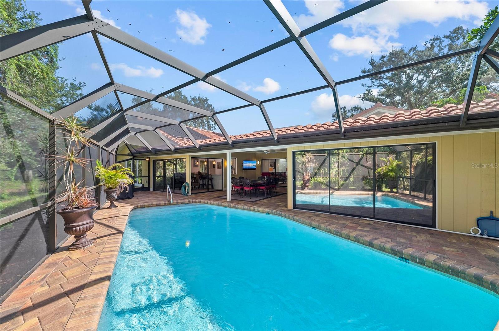 SOUTHBAY YACHT & RACQUET CLUB - Residential