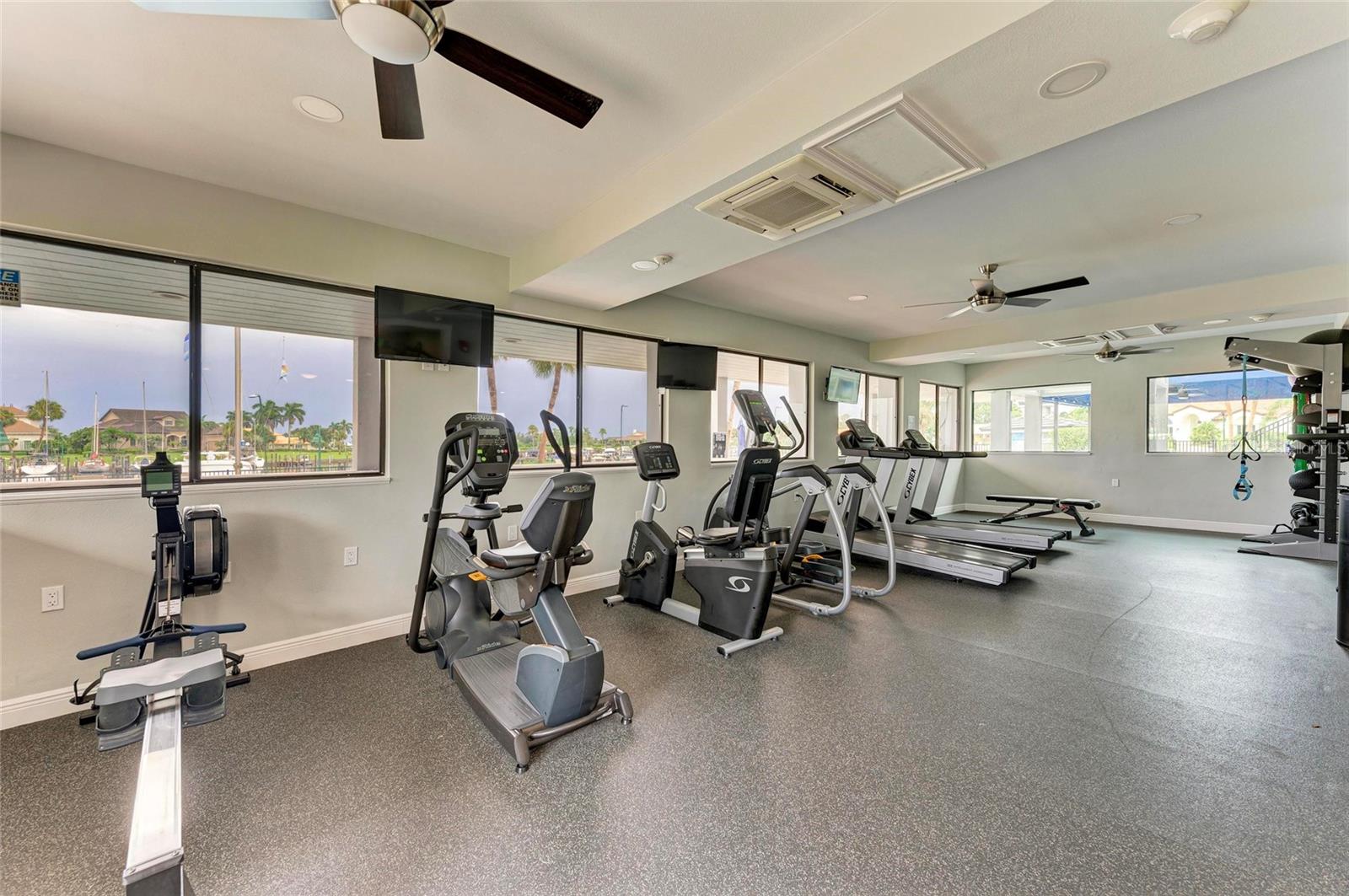 SOUTHBAY YACHT & RACQUET CLUB - Residential