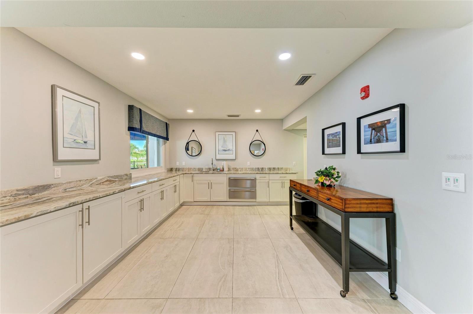 SOUTHBAY YACHT & RACQUET CLUB - Residential