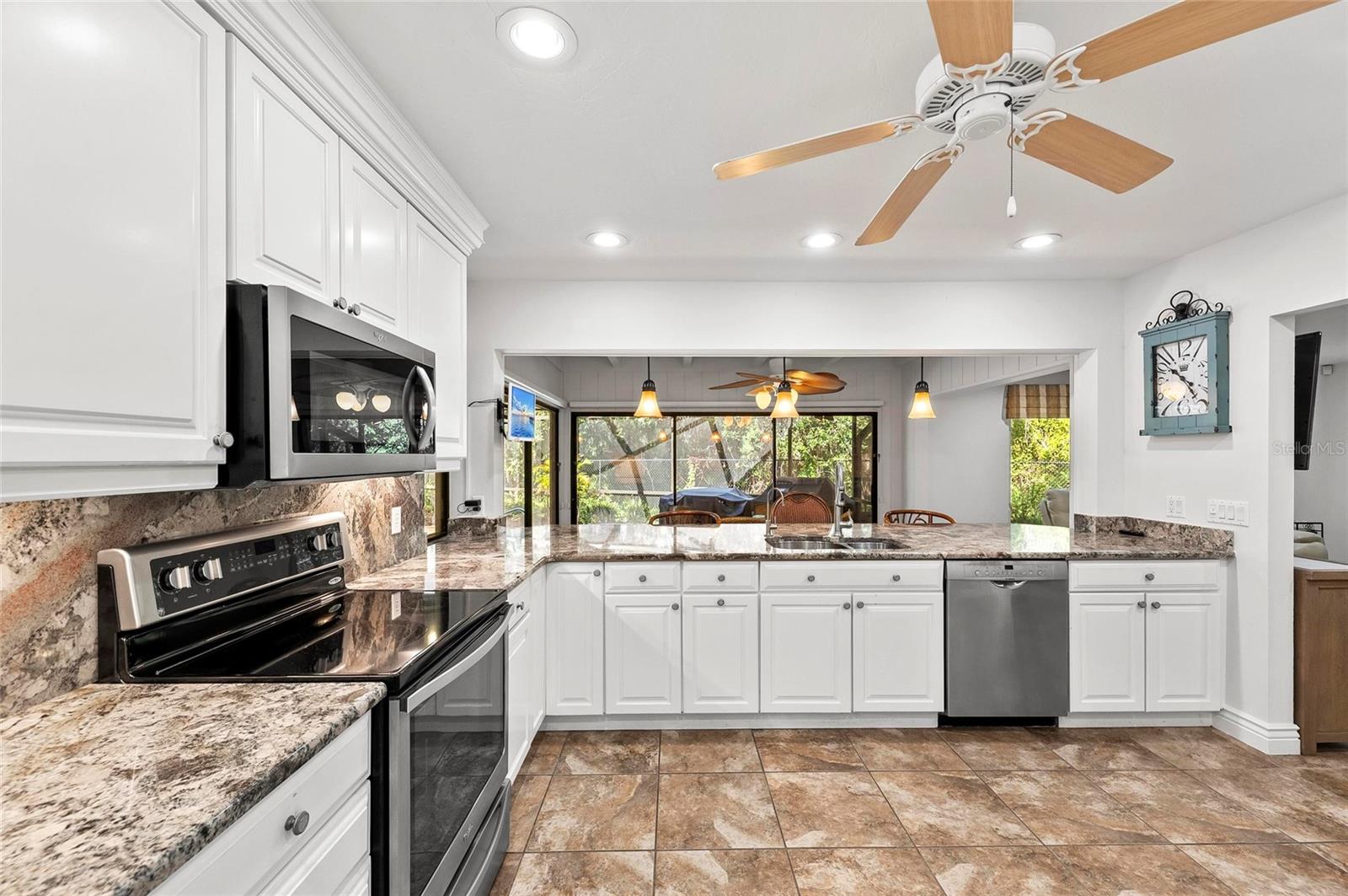 SOUTHBAY YACHT & RACQUET CLUB - Residential