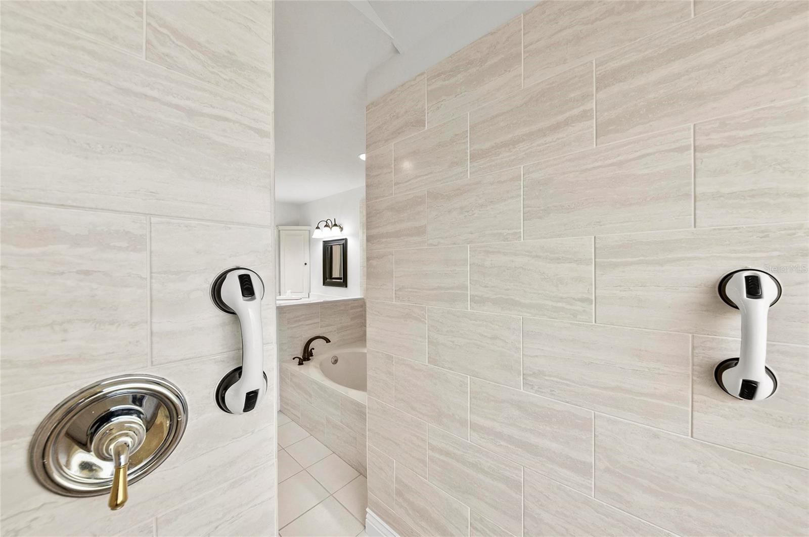 SOUTHBAY YACHT & RACQUET CLUB - Residential