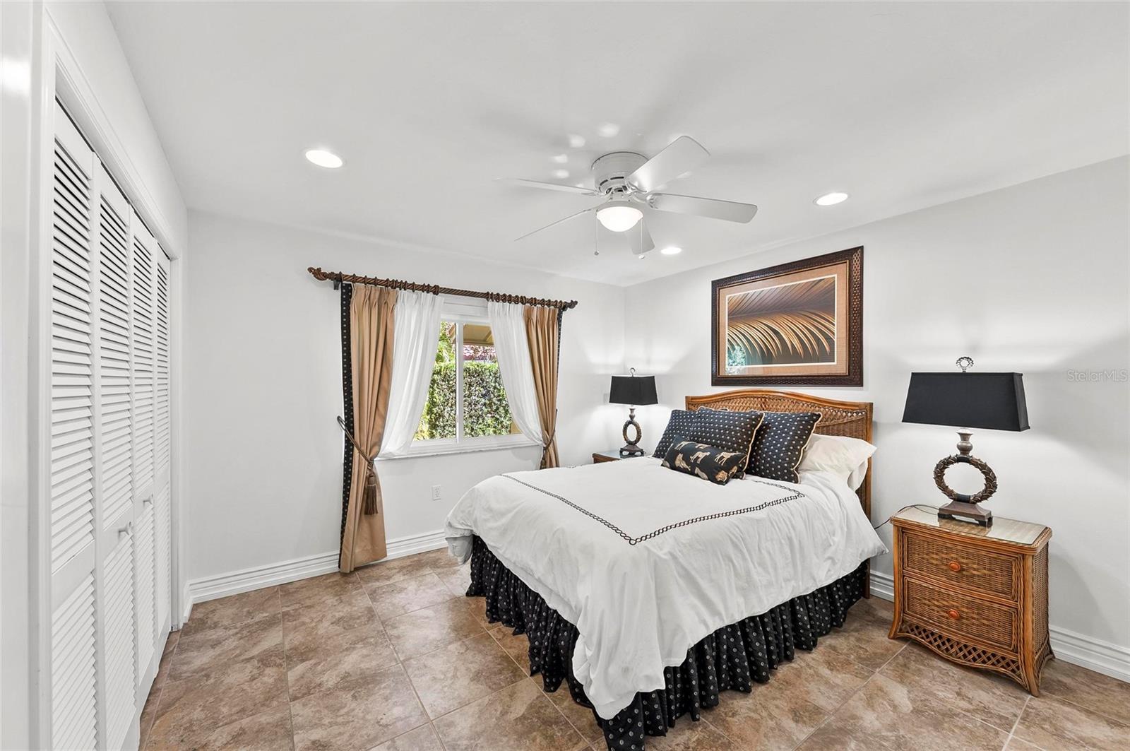 SOUTHBAY YACHT & RACQUET CLUB - Residential