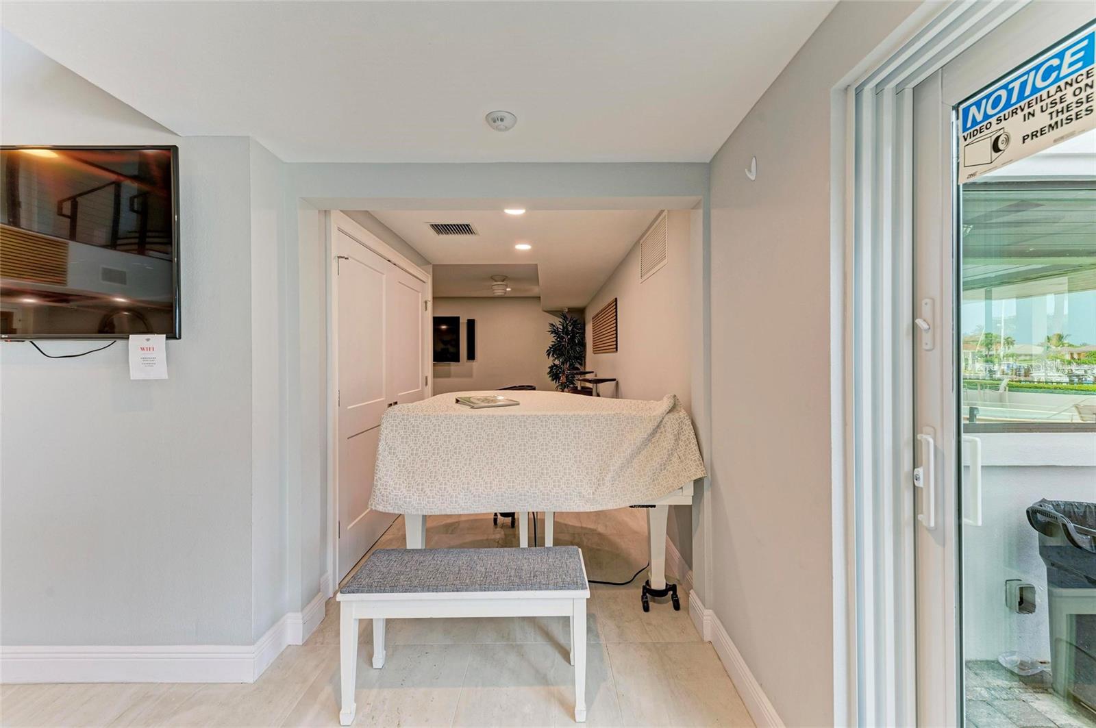 SOUTHBAY YACHT & RACQUET CLUB - Residential
