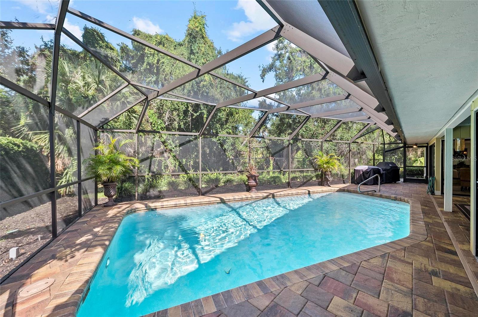 SOUTHBAY YACHT & RACQUET CLUB - Residential