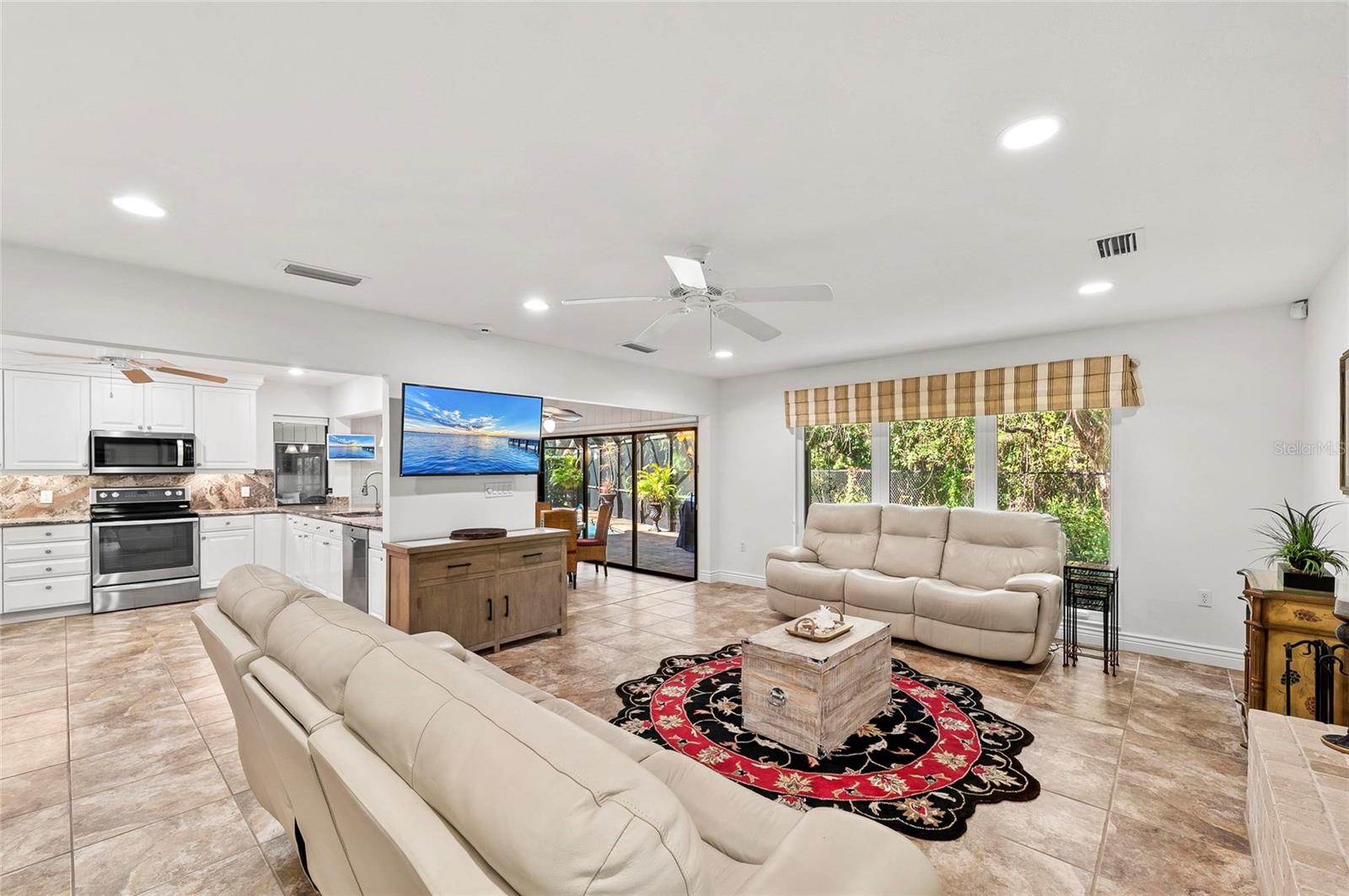 SOUTHBAY YACHT & RACQUET CLUB - Residential