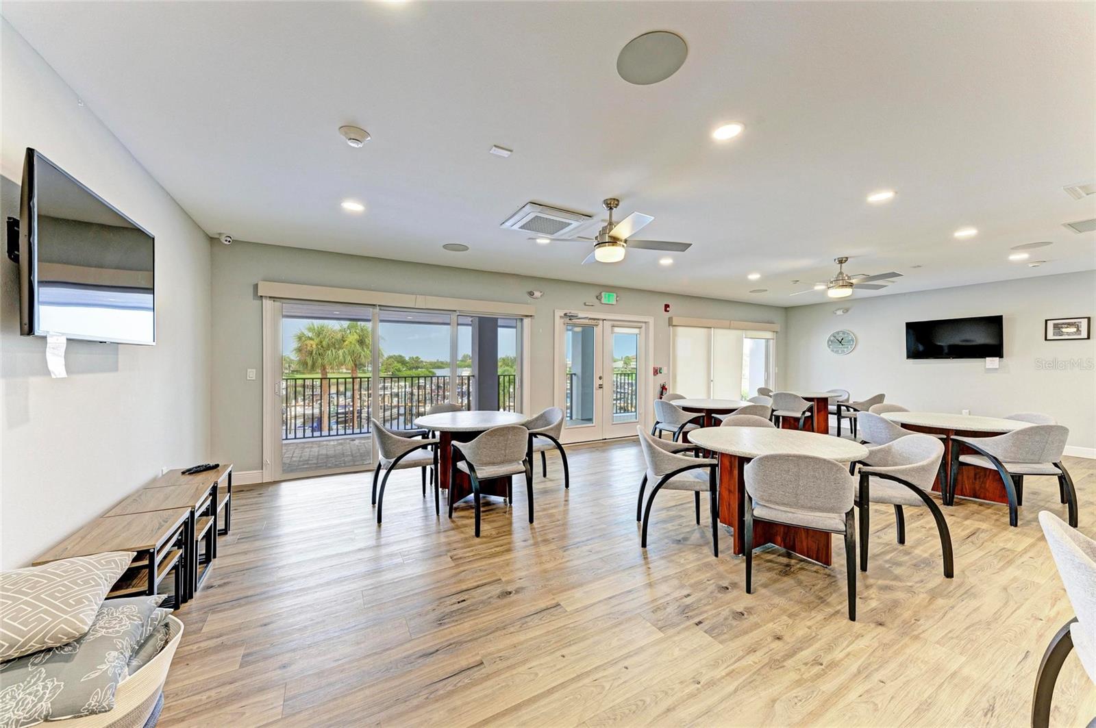 SOUTHBAY YACHT & RACQUET CLUB - Residential