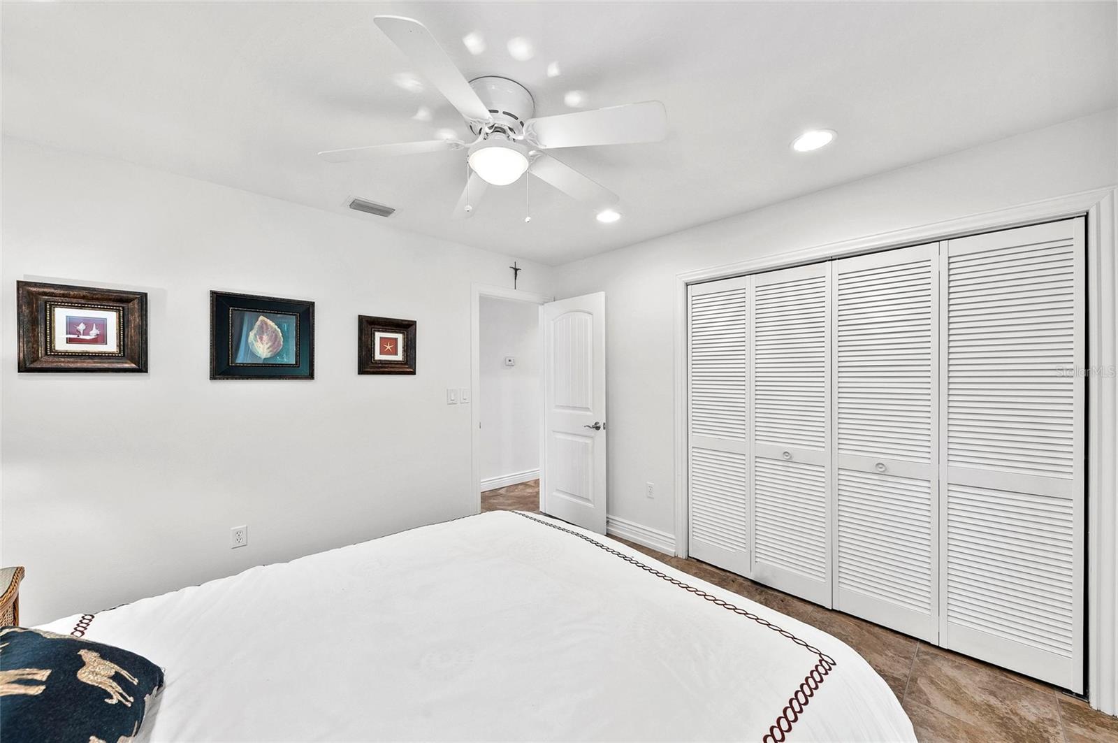 SOUTHBAY YACHT & RACQUET CLUB - Residential