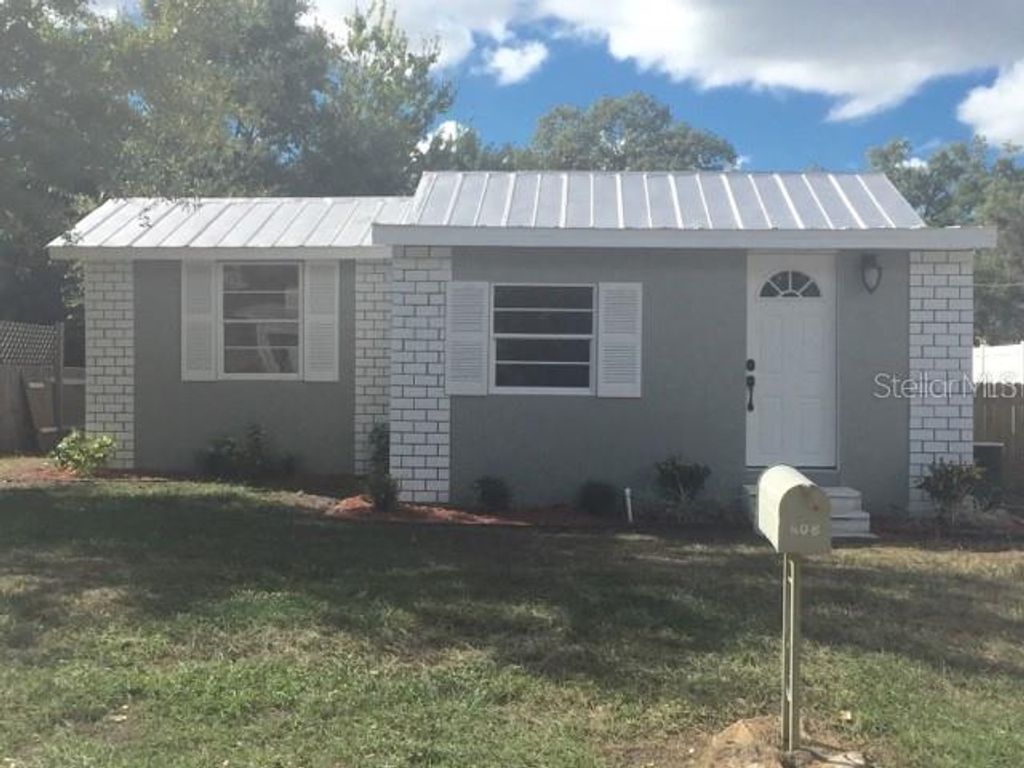 Photo of 608 Delaware Avenue, Saint Cloud, FL 34769 (MLS # R4910673)