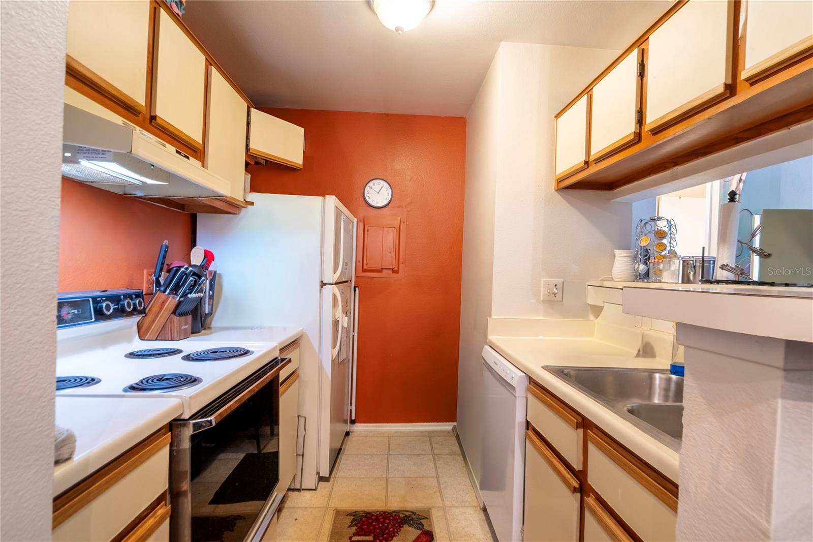 WINDJAMMER CONDO - Residential