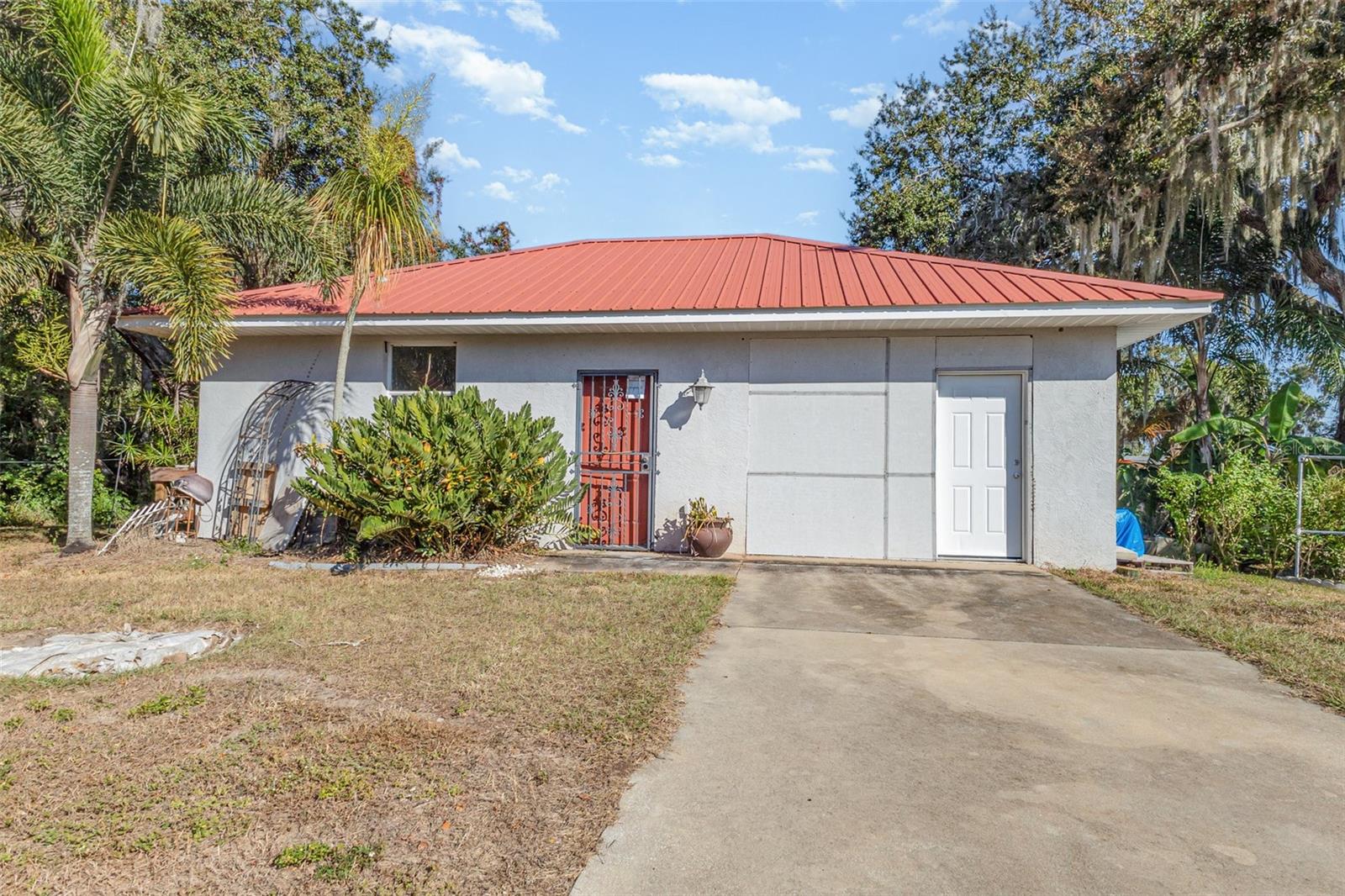 FROSTPROOF EAST - Residential