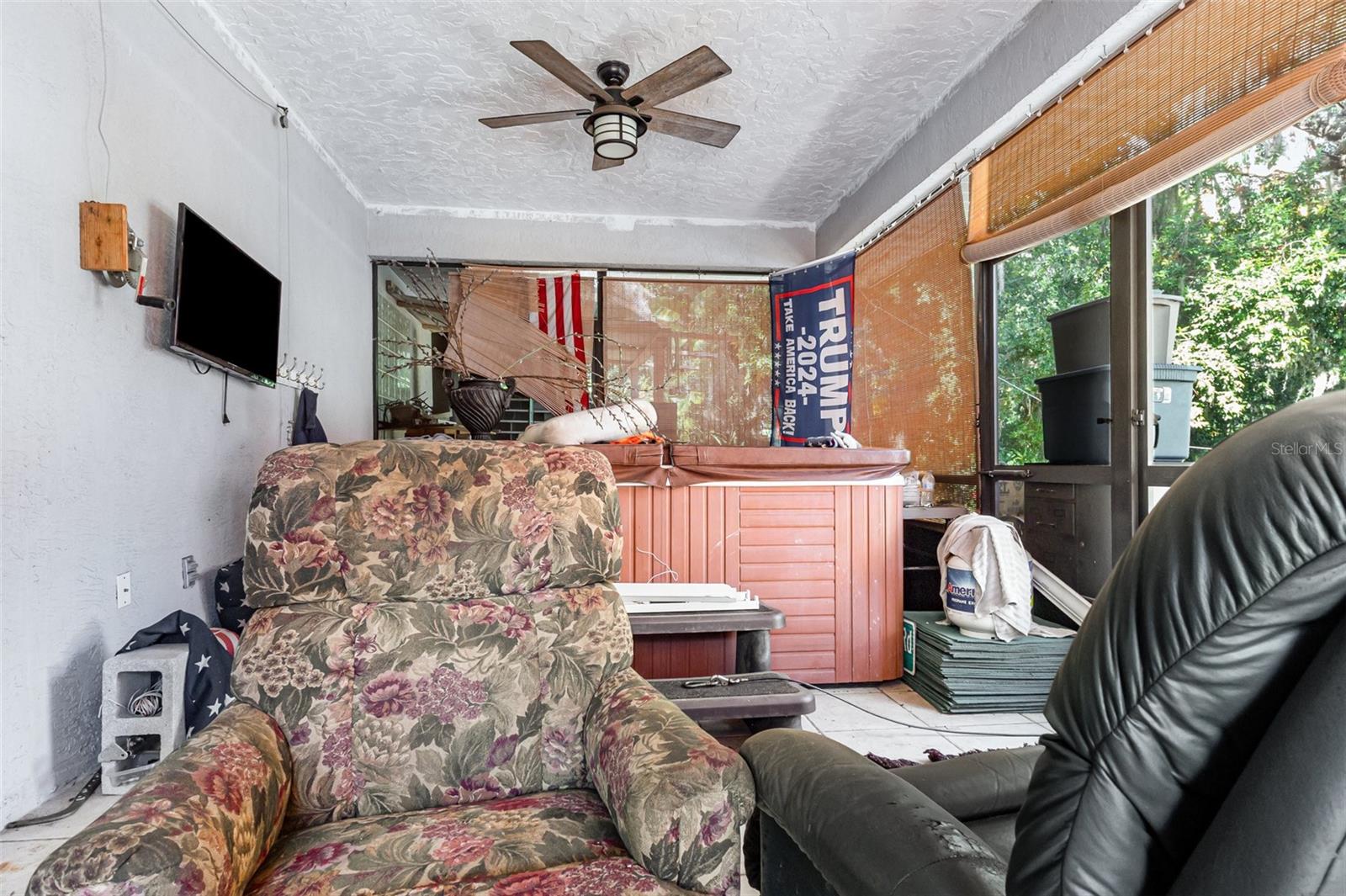 FROSTPROOF EAST - Residential