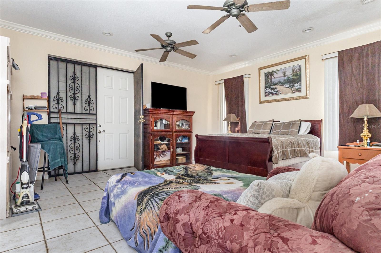 FROSTPROOF EAST - Residential