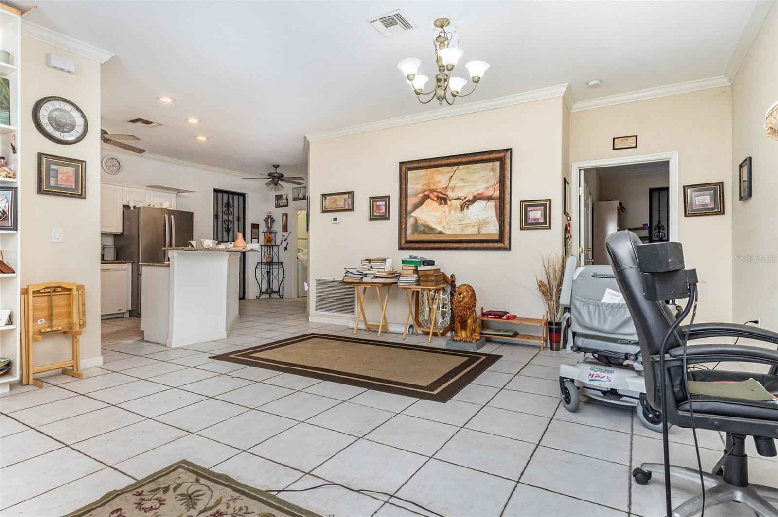 FROSTPROOF EAST - Residential