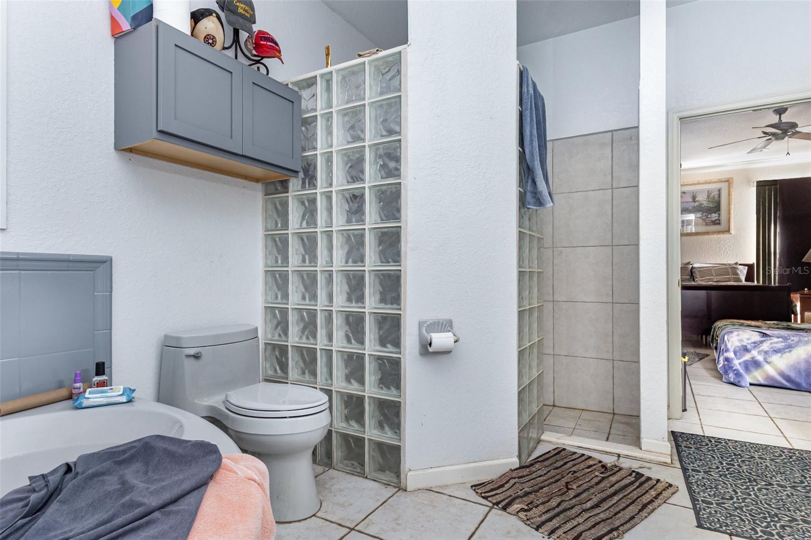 FROSTPROOF EAST - Residential