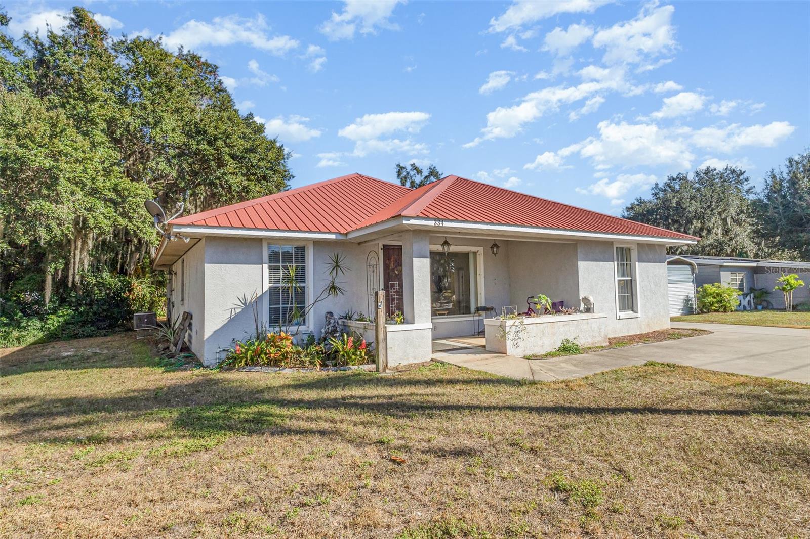 FROSTPROOF EAST - Residential