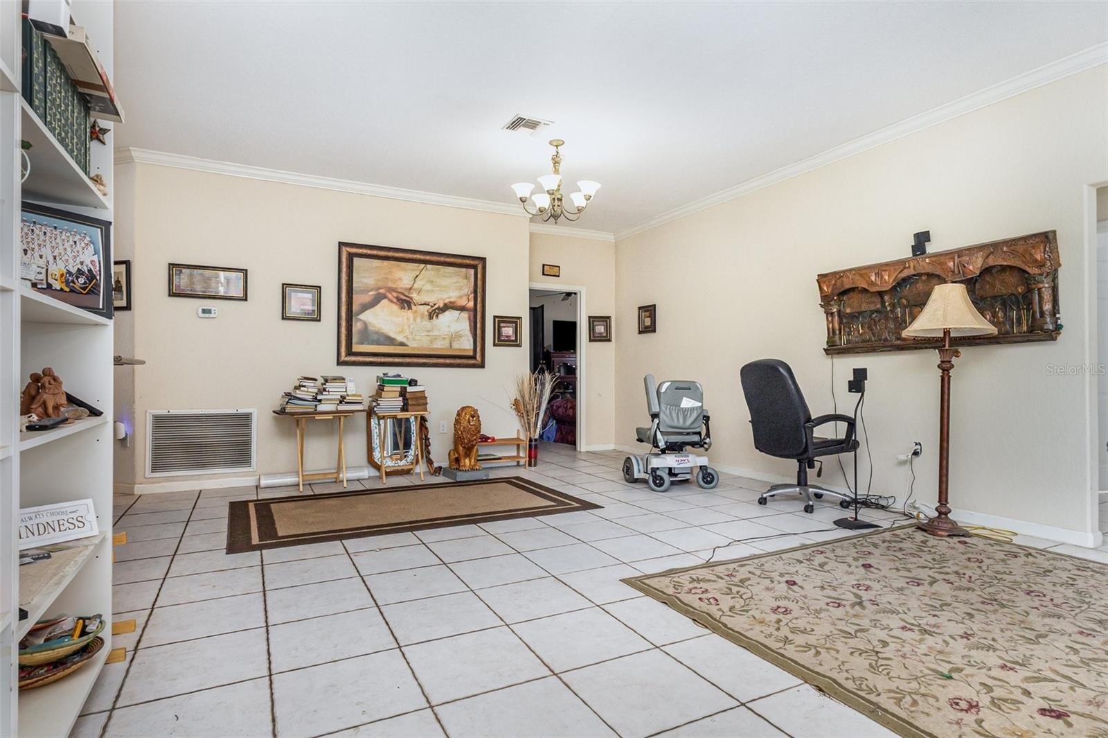 FROSTPROOF EAST - Residential