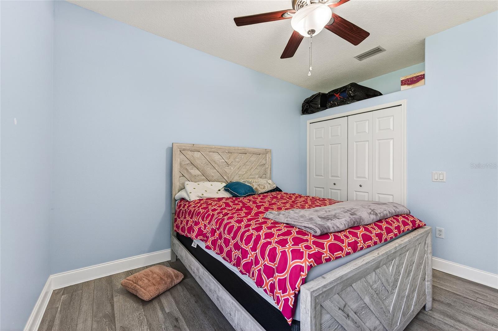 OAK TRACE - Residential