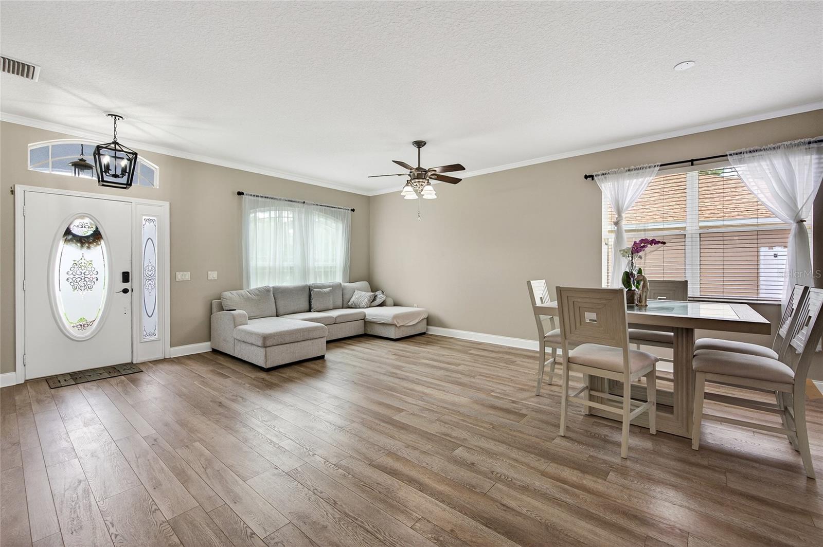 OAK TRACE - Residential