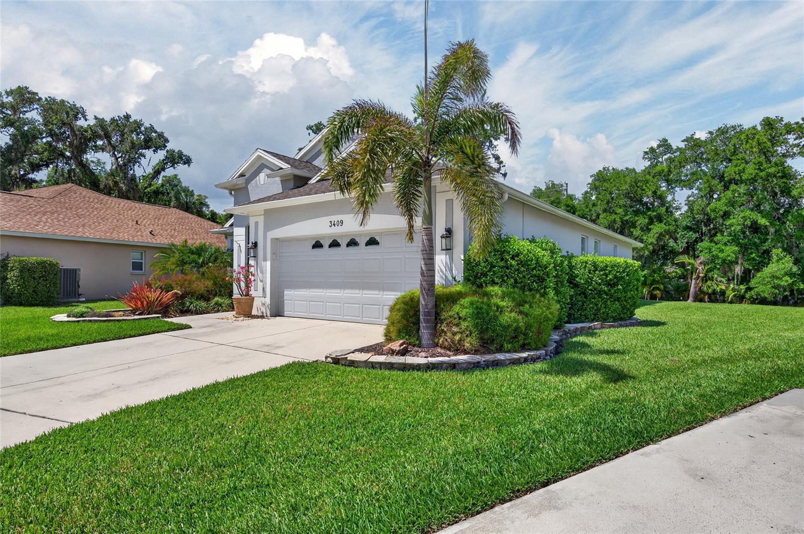 OAK TRACE - Residential