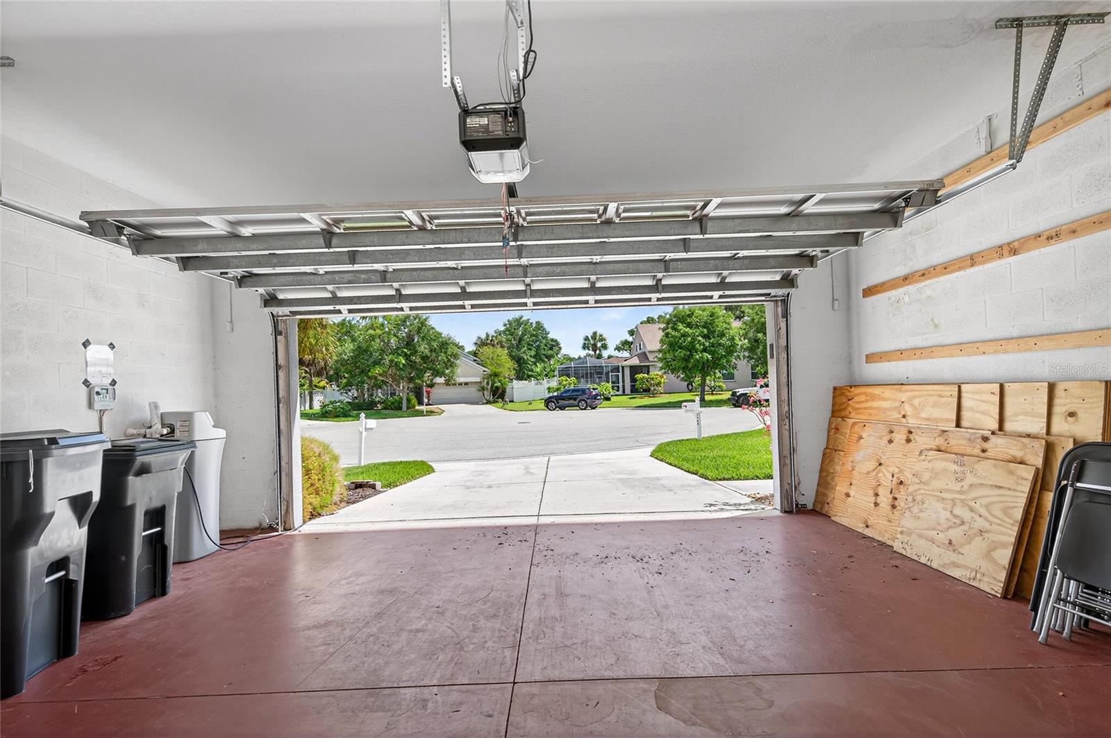 OAK TRACE - Residential