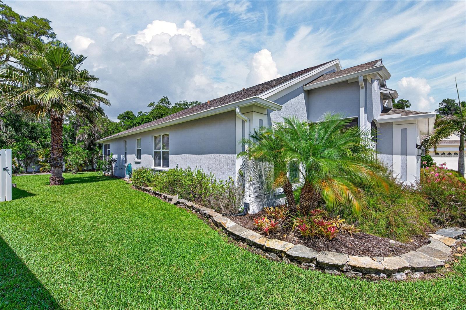 OAK TRACE - Residential