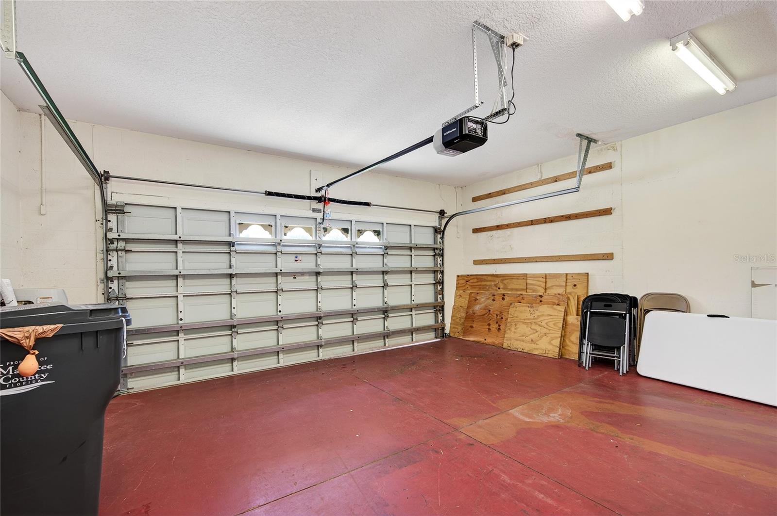 OAK TRACE - Residential