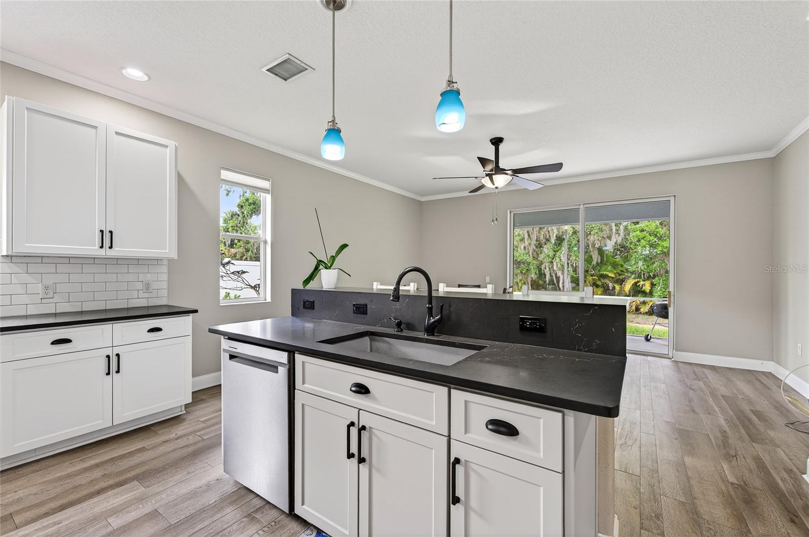 OAK TRACE - Residential