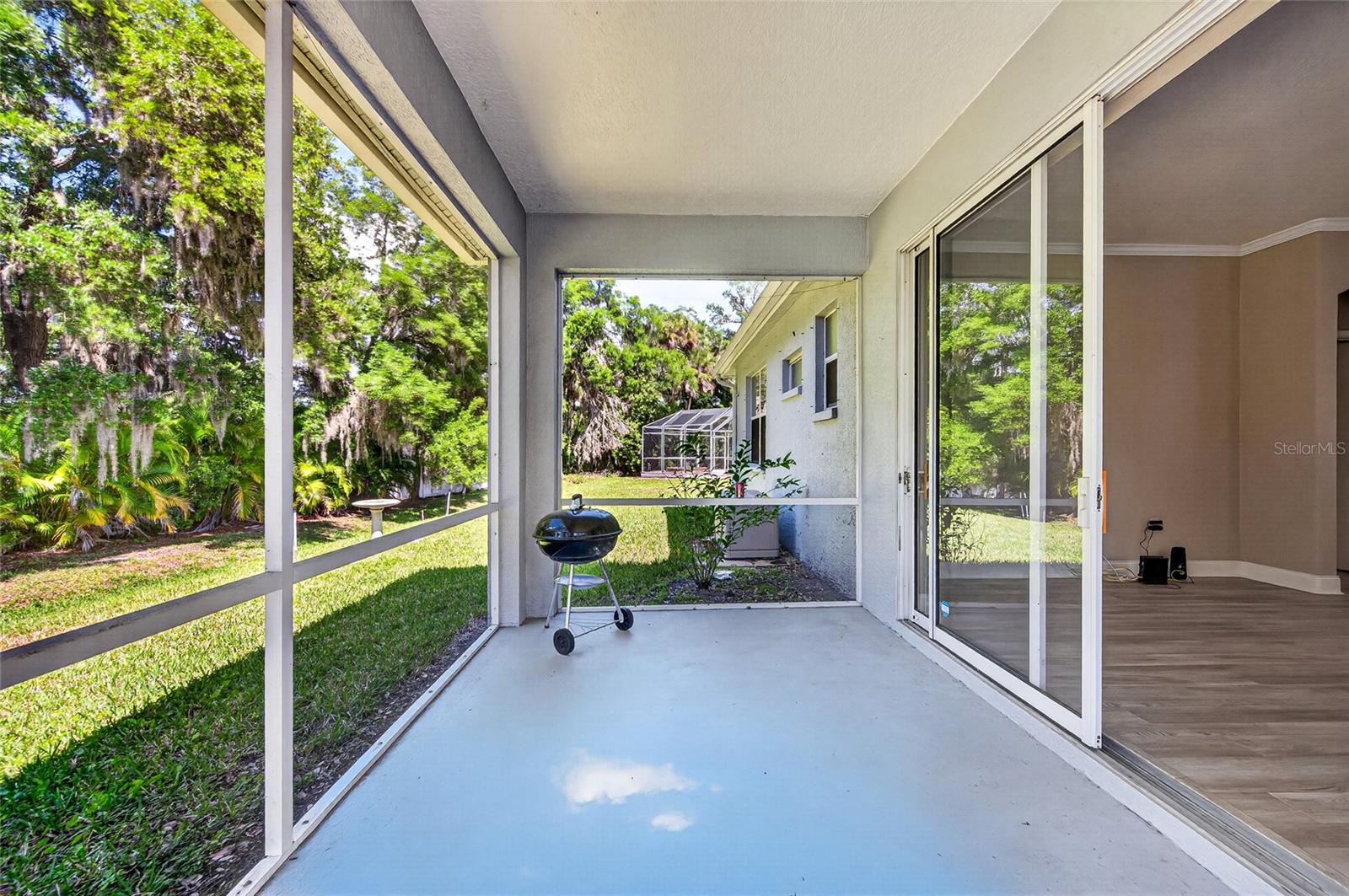 OAK TRACE - Residential