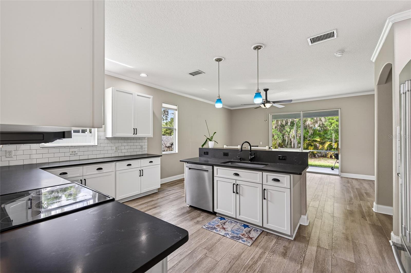 OAK TRACE - Residential