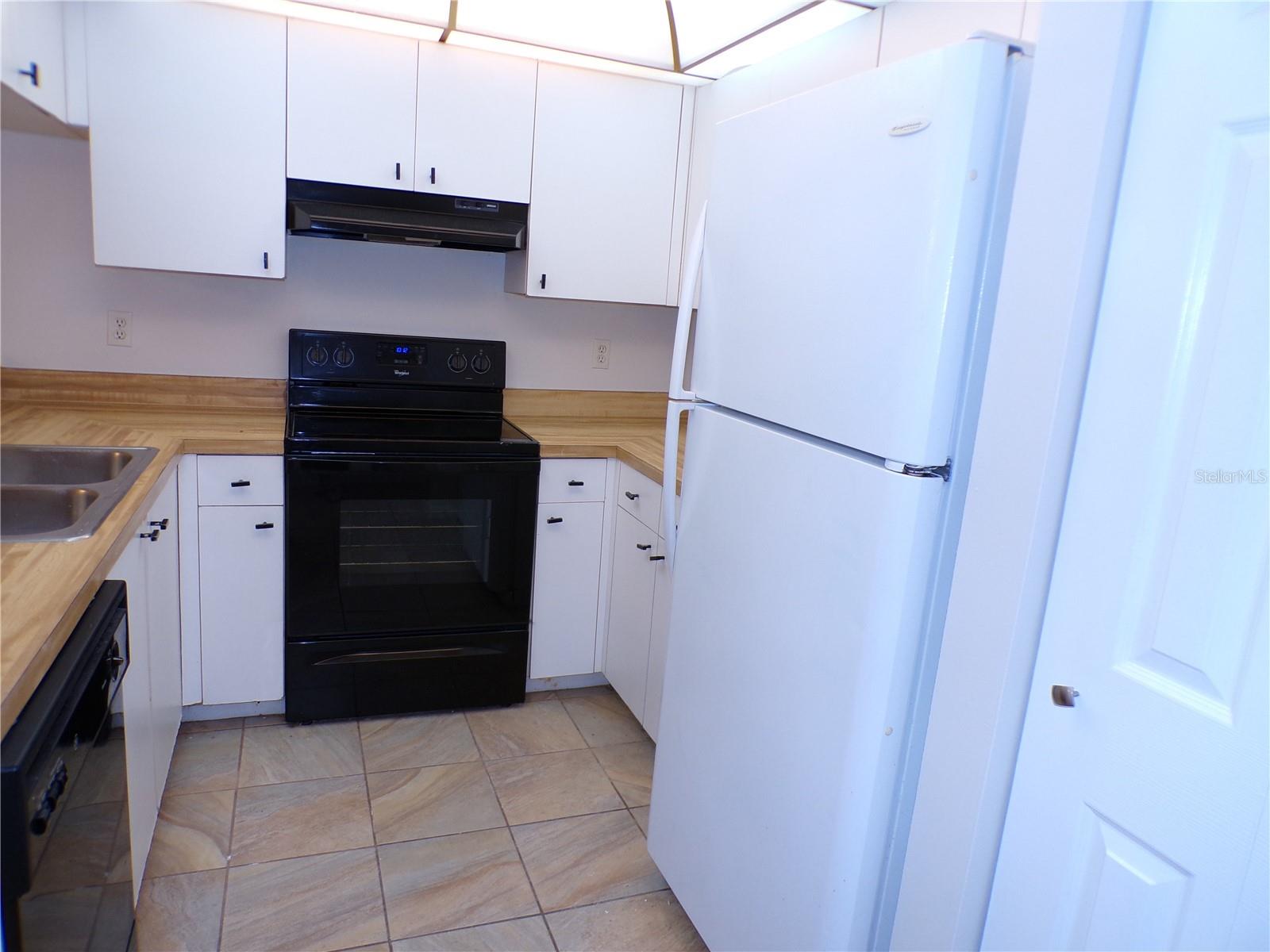 BIRD BAY V - Residential Lease