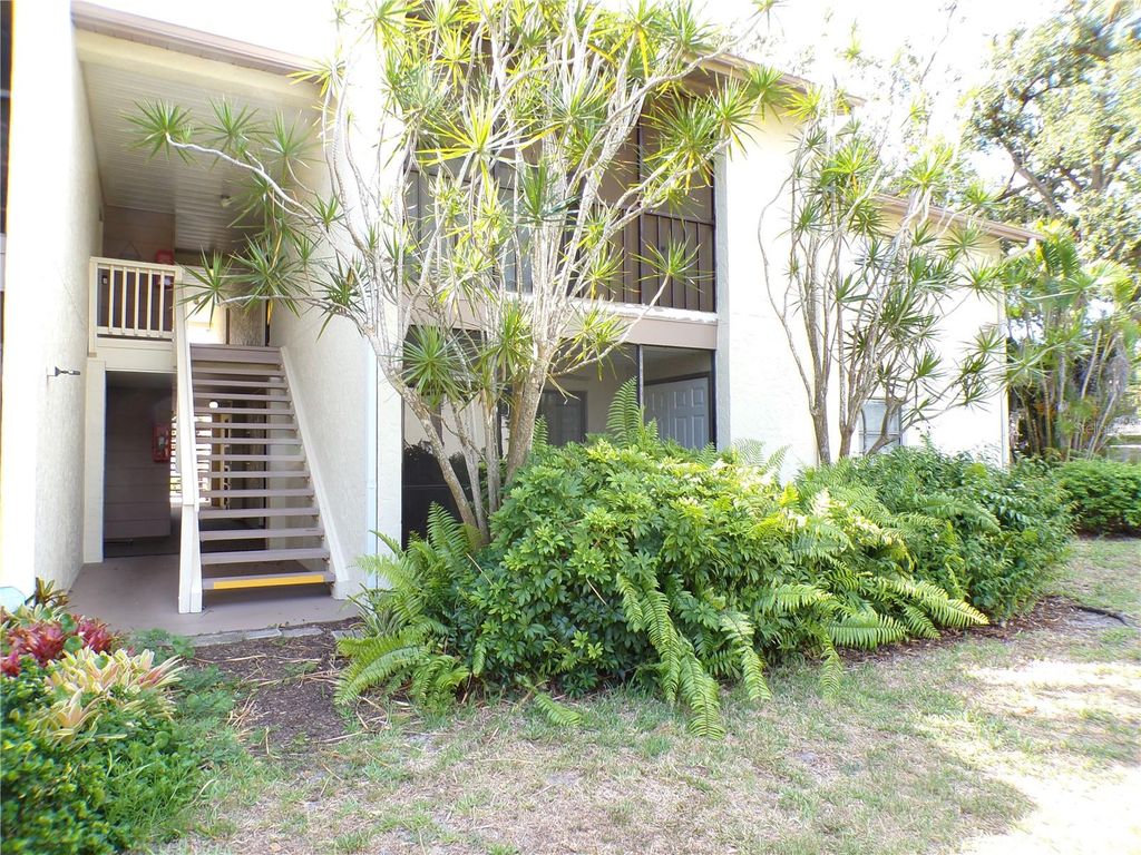 Photo of 634 Bird Bay Drive E #102, Venice, FL 34285 (MLS # N6143227)