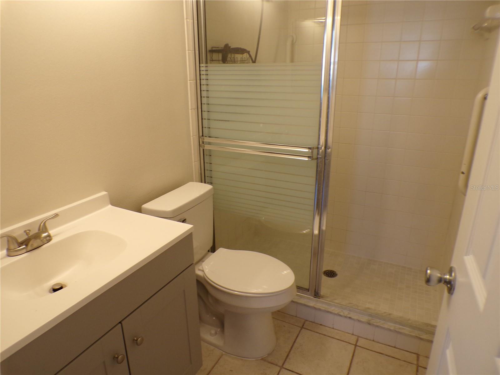 BIRD BAY V - Residential Lease