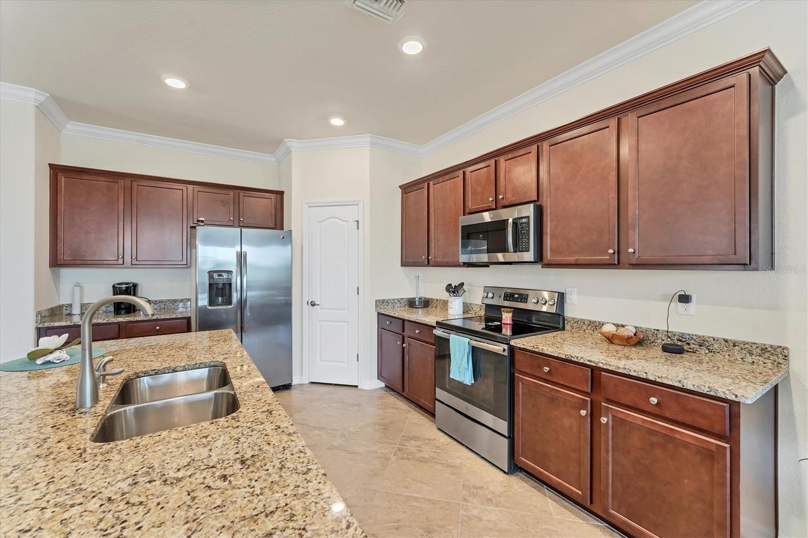 SARASOTA NATIONAL - Residential