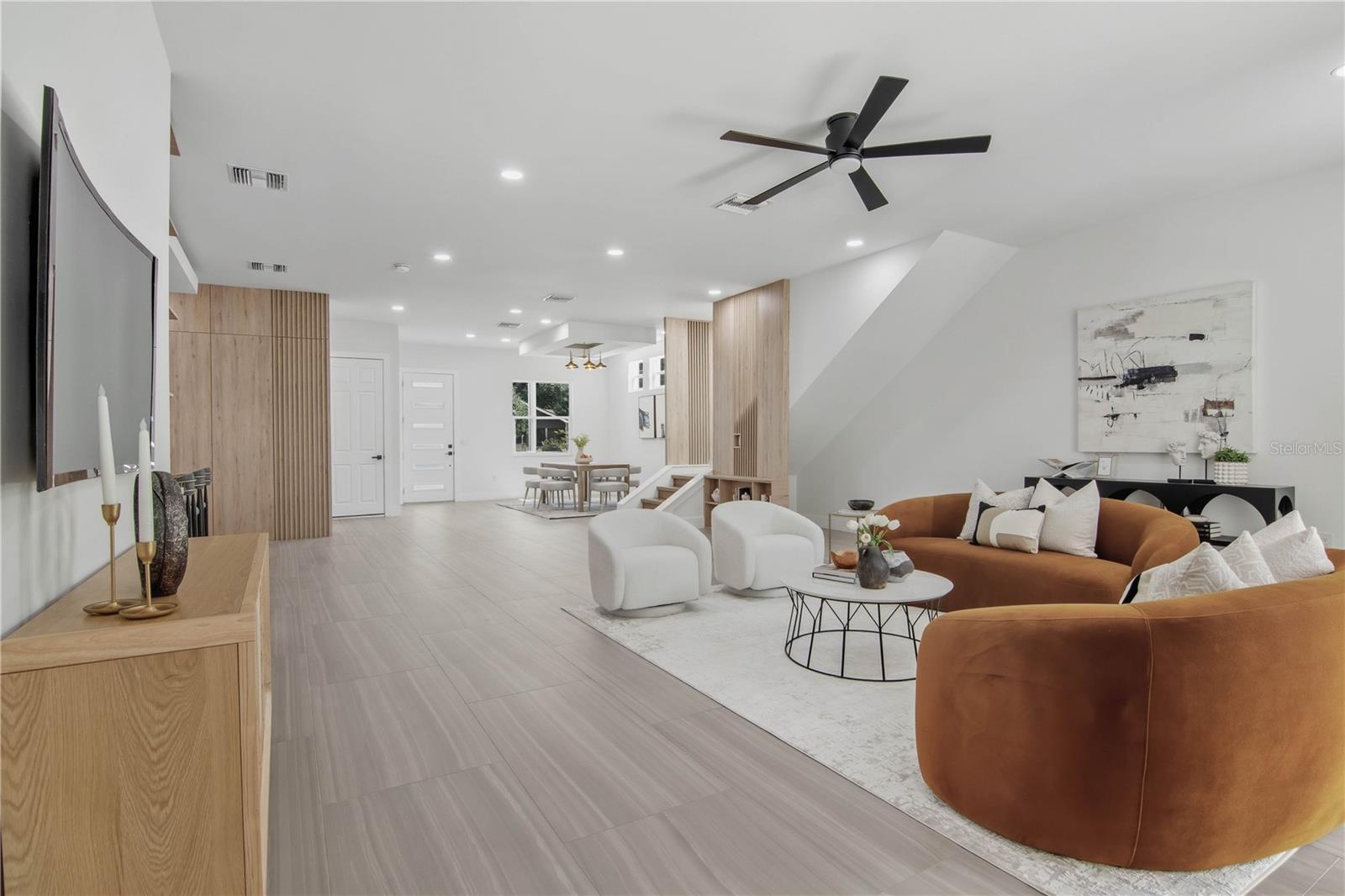 1518 CLOVERLAWN AVENUE